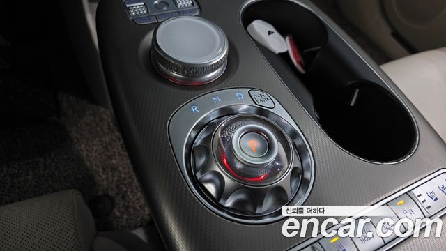 Genesis GV60 Standard 2022 — фото 9