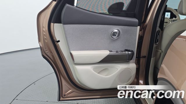 Genesis GV60 Standard 2022 — фото 25