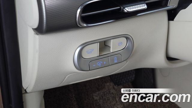 Genesis GV60 Standard 2022 — фото 28