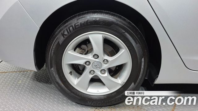 Hyundai Avante 1.6 GDi Style 2014 — фото 5