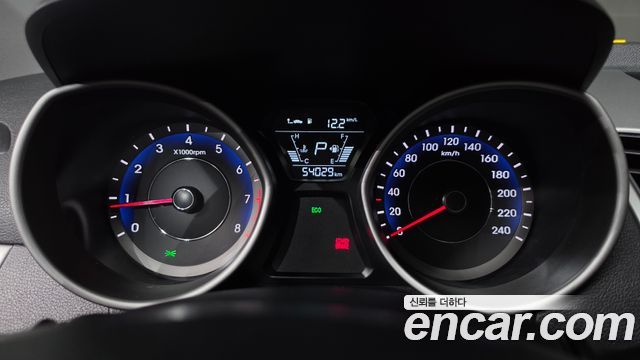 Hyundai Avante 1.6 GDi Style 2014 — фото 8