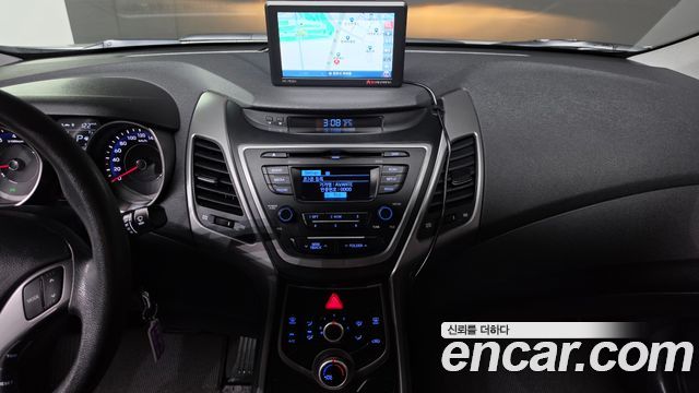 Hyundai Avante 1.6 GDi Style 2014 — фото 16