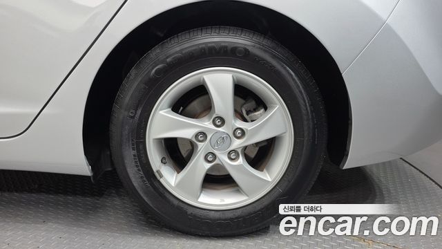 Hyundai Avante 1.6 GDi Style 2014 — фото 21