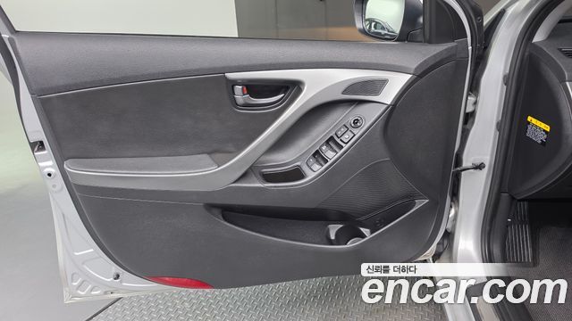 Hyundai Avante 1.6 GDi Style 2014 — фото 24