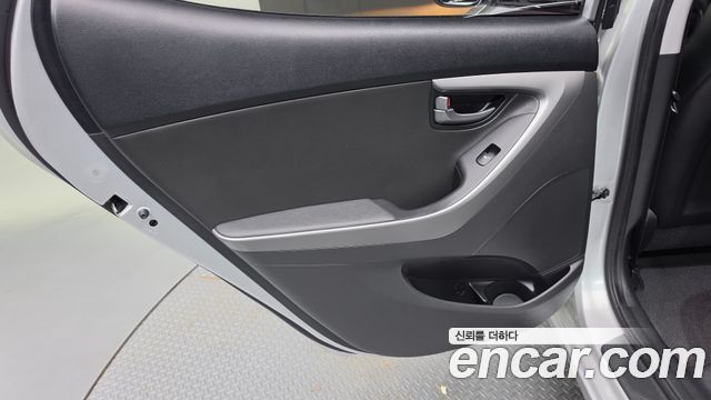 Hyundai Avante 1.6 GDi Style 2014 — фото 25