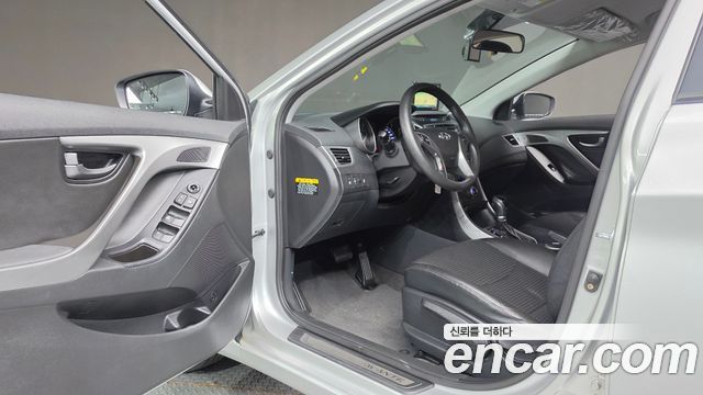 Hyundai Avante 1.6 GDi Style 2014 — фото 26