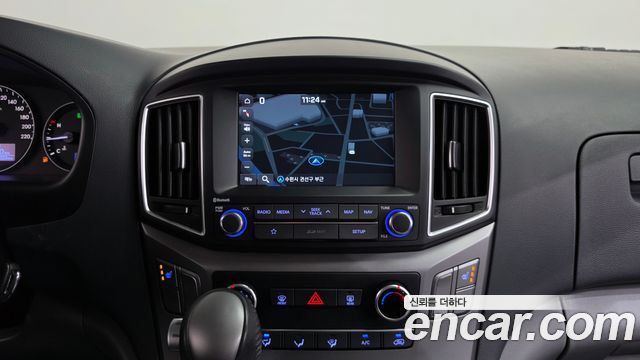 Hyundai Grand Starex Van 3-Seater Smart 2019 — фото 13