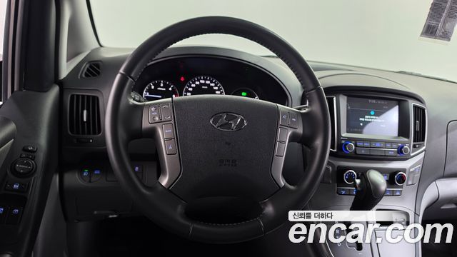 Hyundai Grand Starex Van 3-Seater Smart 2019 — фото 14