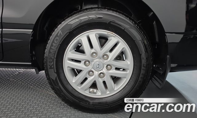 Hyundai Grand Starex Van 3-Seater Smart 2019 — фото 21