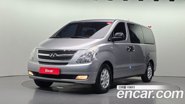 Hyundai Grand Starex 12-Seater Wagon CVX Deluxe
