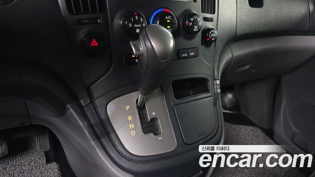 Hyundai Grand Starex 12-Seater Wagon CVX Deluxe 2014 — фото 9