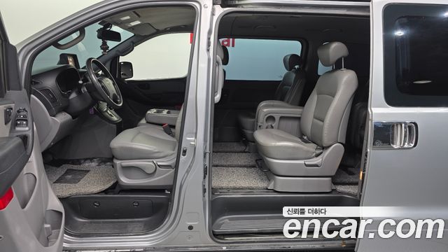 Hyundai Grand Starex 12-Seater Wagon CVX Deluxe 2014 — фото 17