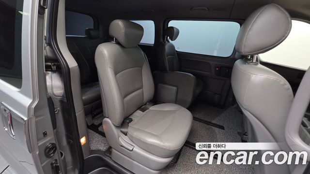 Hyundai Grand Starex 12-Seater Wagon CVX Deluxe 2014 — фото 18