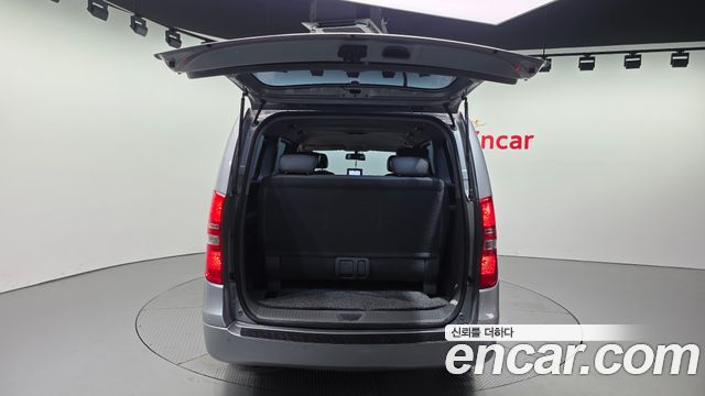 Hyundai Grand Starex 12-Seater Wagon CVX Deluxe 2014 — фото 19