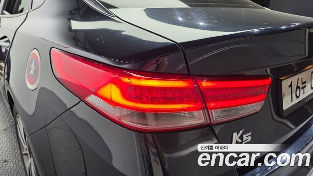 Kia K5 (II) 2.0 MX Prestige 2016 — фото 23