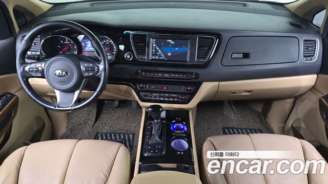 Kia Carnival 9-seater Hi-Limousine Prestige 2016 — фото 7
