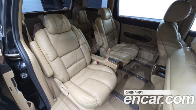 Kia Carnival 9-seater Hi-Limousine Prestige 2016 — фото 12