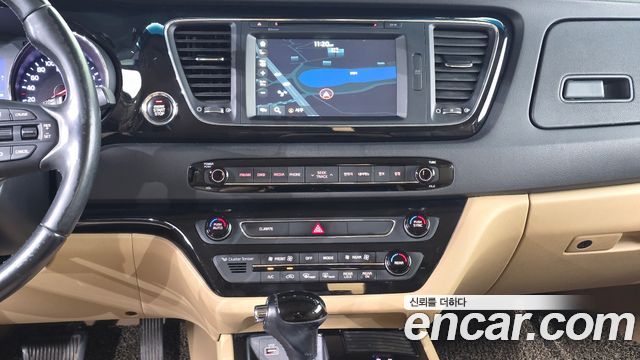 Kia Carnival 9-seater Hi-Limousine Prestige 2016 — фото 15