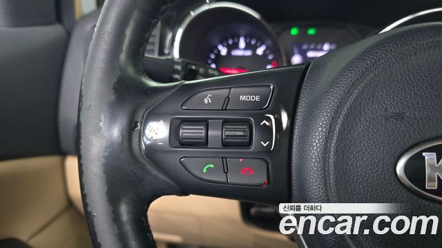 Kia Carnival 9-seater Hi-Limousine Prestige 2016 — фото 18