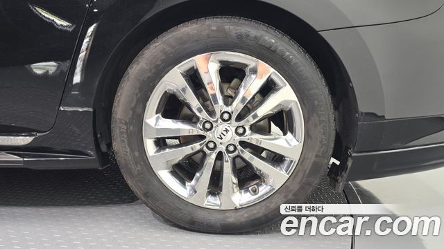 Kia Carnival 9-seater Hi-Limousine Prestige 2016 — фото 21