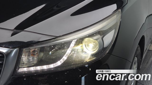 Kia Carnival 9-seater Hi-Limousine Prestige 2016 — фото 22