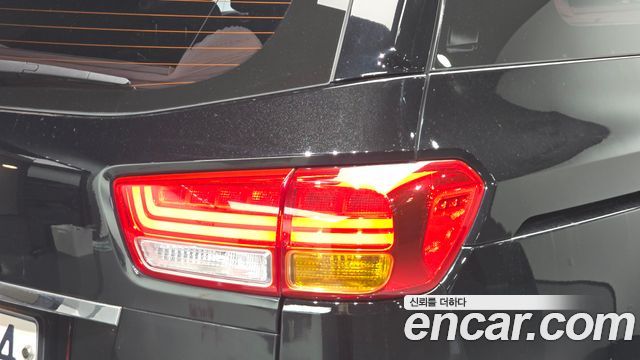 Kia Carnival 9-seater Hi-Limousine Prestige 2016 — фото 23