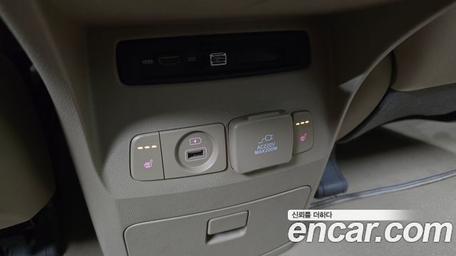 Kia Carnival 9-seater Hi-Limousine Prestige 2016 — фото 27