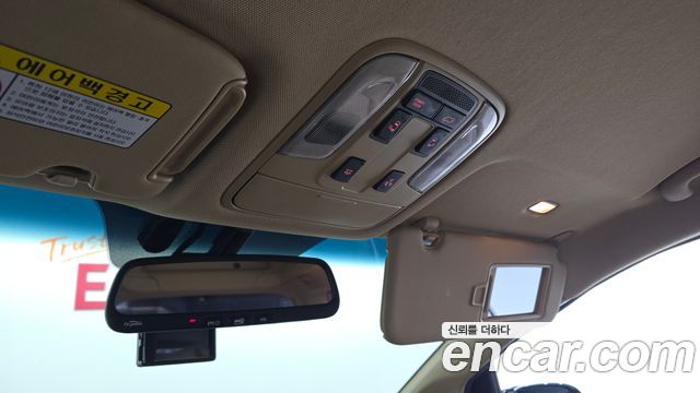 Kia Carnival 9-seater Hi-Limousine Prestige 2016 — фото 28