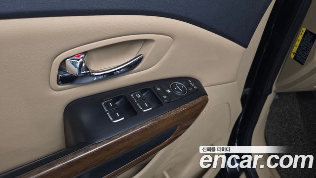 Kia Carnival 9-seater Hi-Limousine Prestige 2016 — фото 32