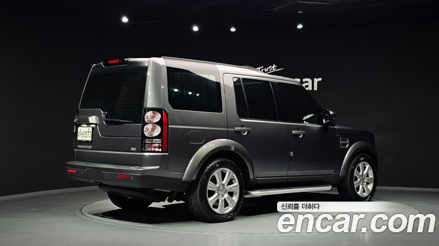 Land Rover Discovery 4 3.0 SDV6 SE 2016 — фото 2