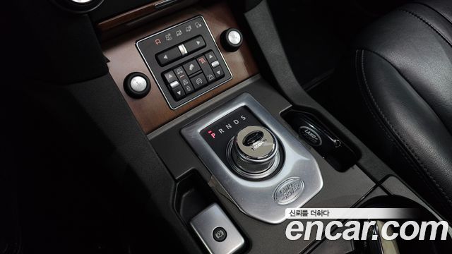 Land Rover Discovery 4 3.0 SDV6 SE 2016 — фото 9