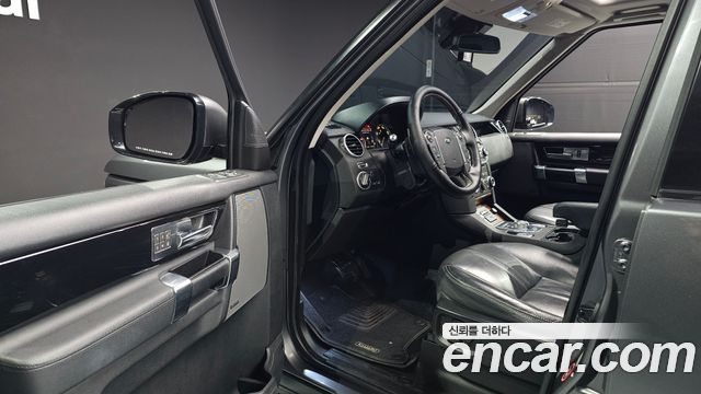 Land Rover Discovery 4 3.0 SDV6 SE 2016 — фото 10