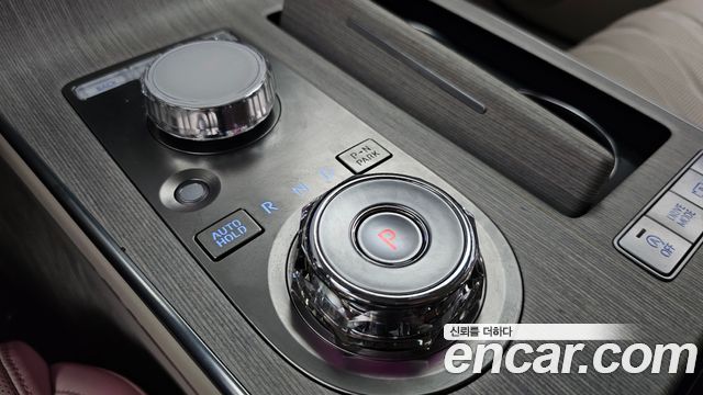 Genesis G80 (RG3) Gasoline 2.5 Turbo AWD 2025 — фото 9