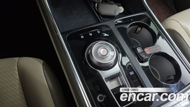 Kia Carnival (IV) HEV 9-Seater Hi-Limousine Signature 2024 — фото 9
