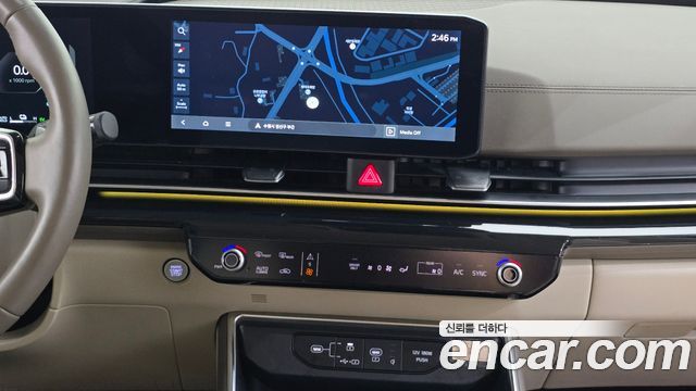 Kia Carnival (IV) HEV 9-Seater Hi-Limousine Signature 2024 — фото 14