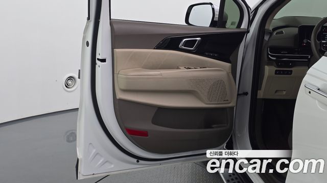 Kia Carnival (IV) HEV 9-Seater Hi-Limousine Signature 2024 — фото 24