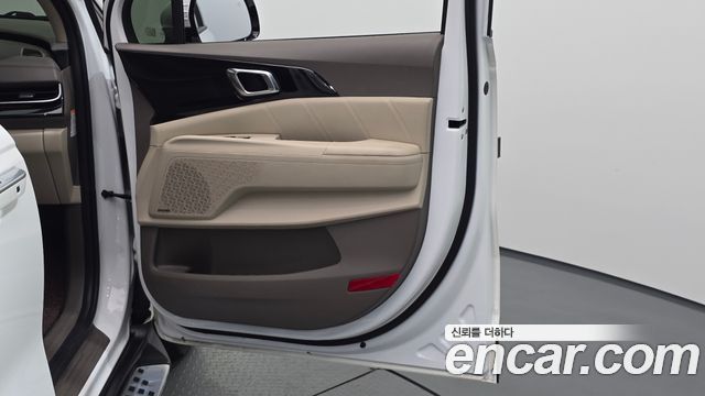 Kia Carnival (IV) HEV 9-Seater Hi-Limousine Signature 2024 — фото 25