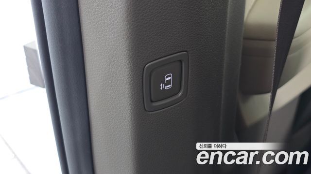 Kia Carnival (IV) HEV 9-Seater Hi-Limousine Signature 2024 — фото 27
