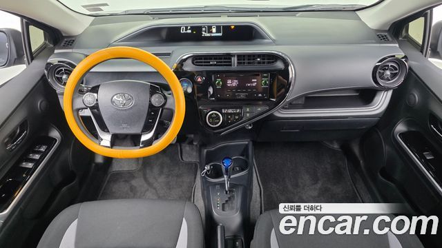 Toyota Prius C 1.5 2019 — фото 7