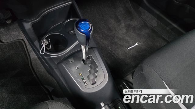 Toyota Prius C 1.5 2019 — фото 9