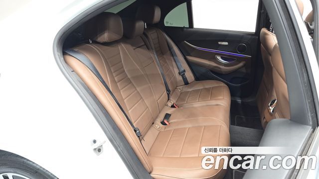 Mercedes-Benz E-Class (W213) E250 Avantgarde 2022 — фото 12