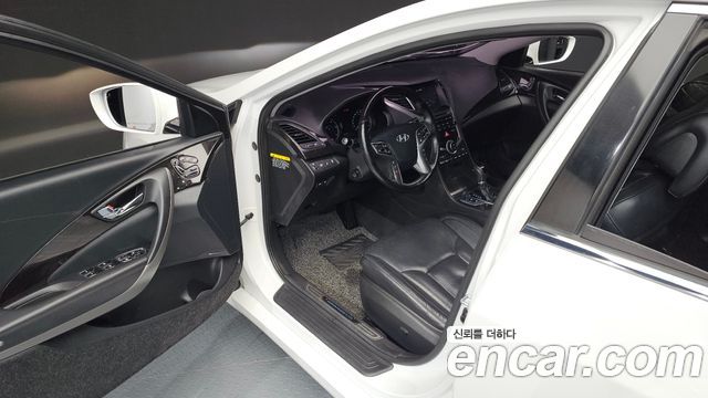 Hyundai Grandeur (HG) HG220 Diesel Premium 2016 — фото 11