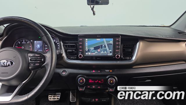 Kia Stonic Diesel 1.6 Prestige 2018 — фото 18