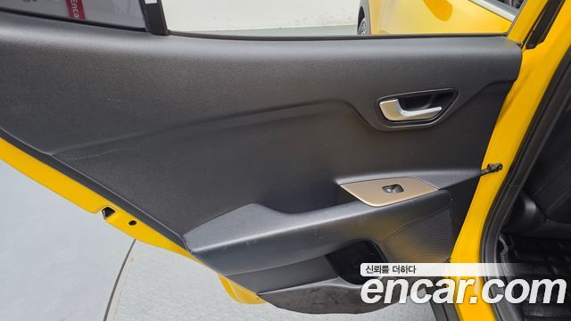 Kia Stonic Diesel 1.6 Prestige 2018 — фото 31