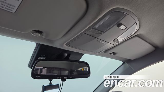 Kia Stonic Diesel 1.6 Prestige 2018 — фото 33