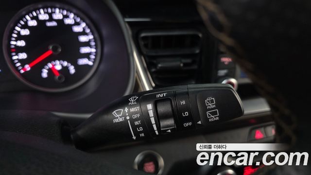 Kia Stonic Diesel 1.6 Prestige 2018 — фото 34