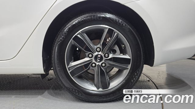 Kia K3 Trendy 2018 — фото 21