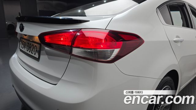 Kia K3 Trendy 2018 — фото 23