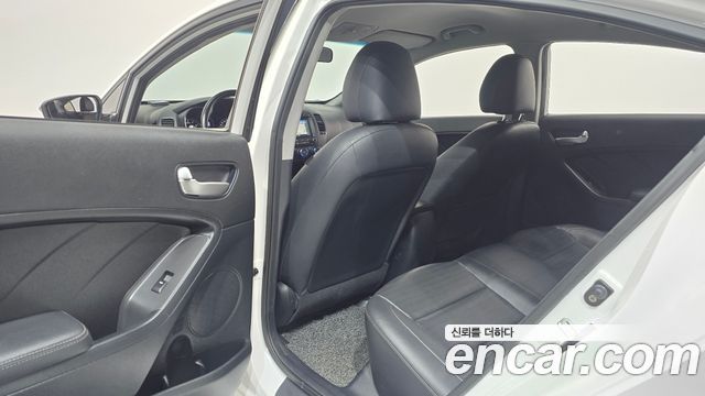 Kia K3 Trendy 2018 — фото 27