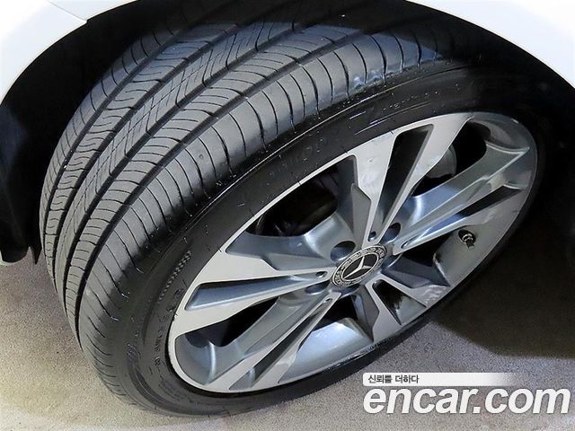 Mercedes-Benz C-Class (W205) C200 Avantgarde 2018 — фото 15